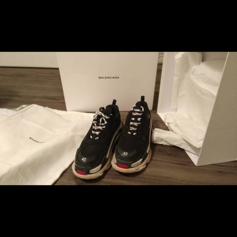 Balenciaga triple S